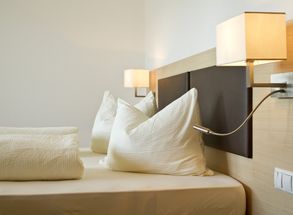 Doppelbett Ferienwohnungen Residence Lechner Urlaub Dorf Tirol Appartements