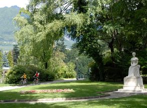 Passeggiata di Sissi Merano Statua di Sissi Parco Vacanza