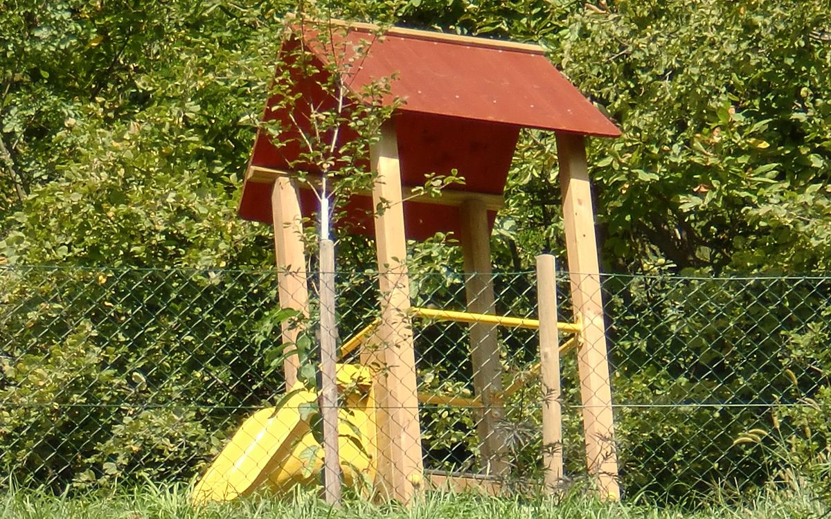 Parco giochi per bambini con scivolo Vacanza in famiglia Tirolo Residence Lechner