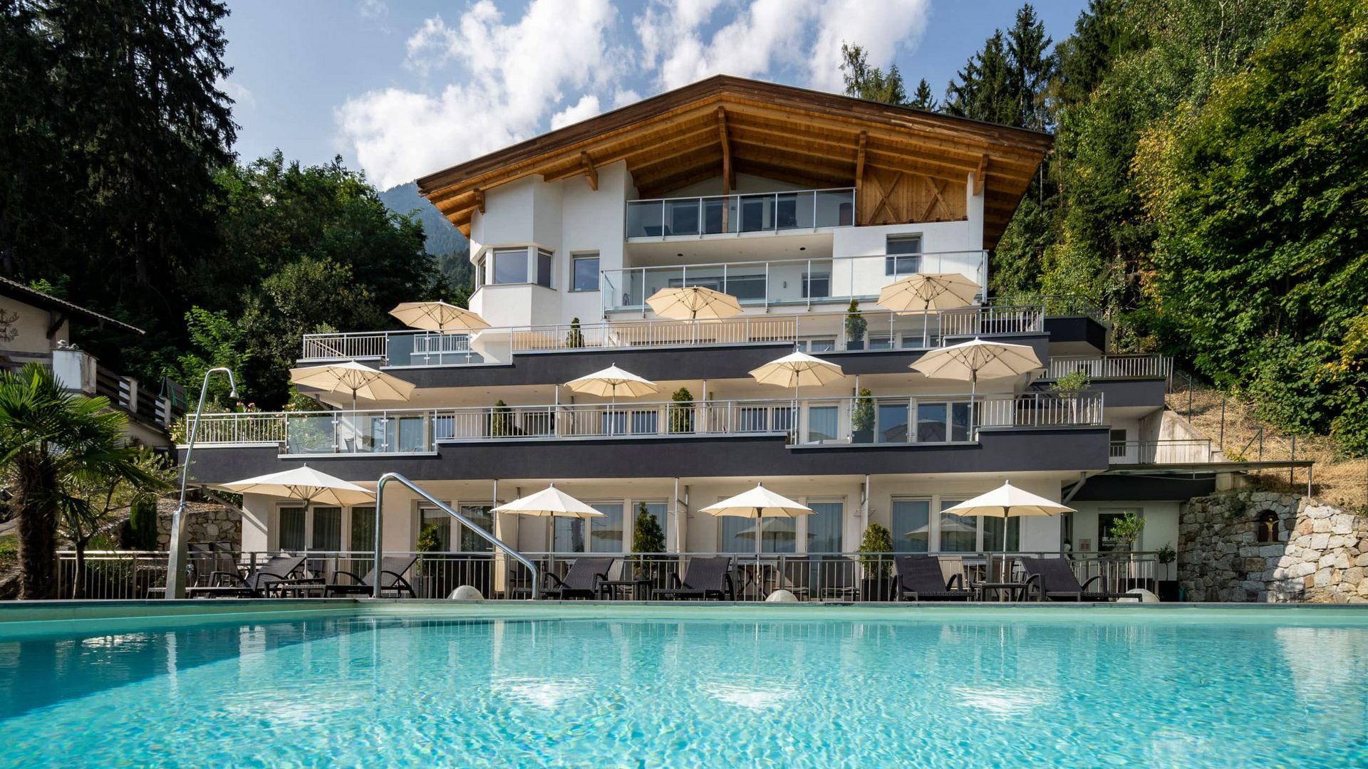 Holiday Dorf Tirol Residence Lechner Pool