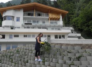 Residence Lechner under construction apartements Dorf Tirol near Merano