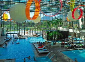 Therme Meran Wellness Pools Ruhe Entspannung