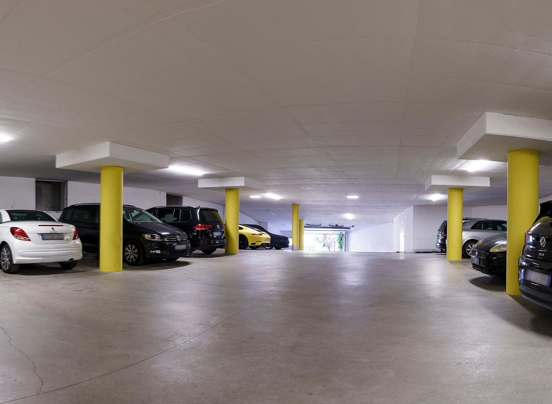 Tiefgarage Parkplatz Auto Abstellplatz Residence Lechner