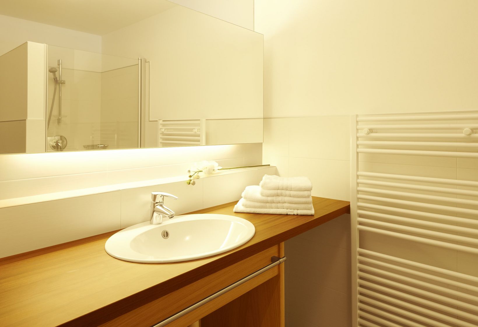 Badezimmer Dusche Waschbecken Ferienwohnung Typ A Wohnen Residence Lechner